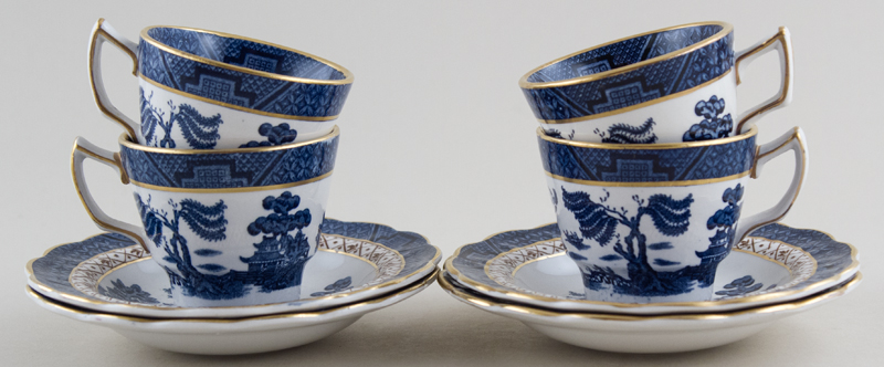 Set of 4 Coffee Cups & Saucers